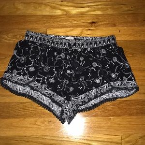 Black and white flowy shorts - urban outfitters